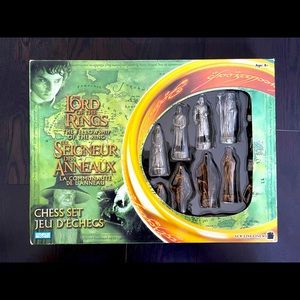 Lord Of The Rings: The Fellowship Of The Ring Chess Set